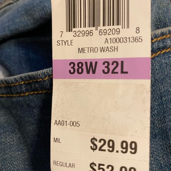 American Rag Mens Jeans 38W x 32L Straight Fit - Picture 2 of 4